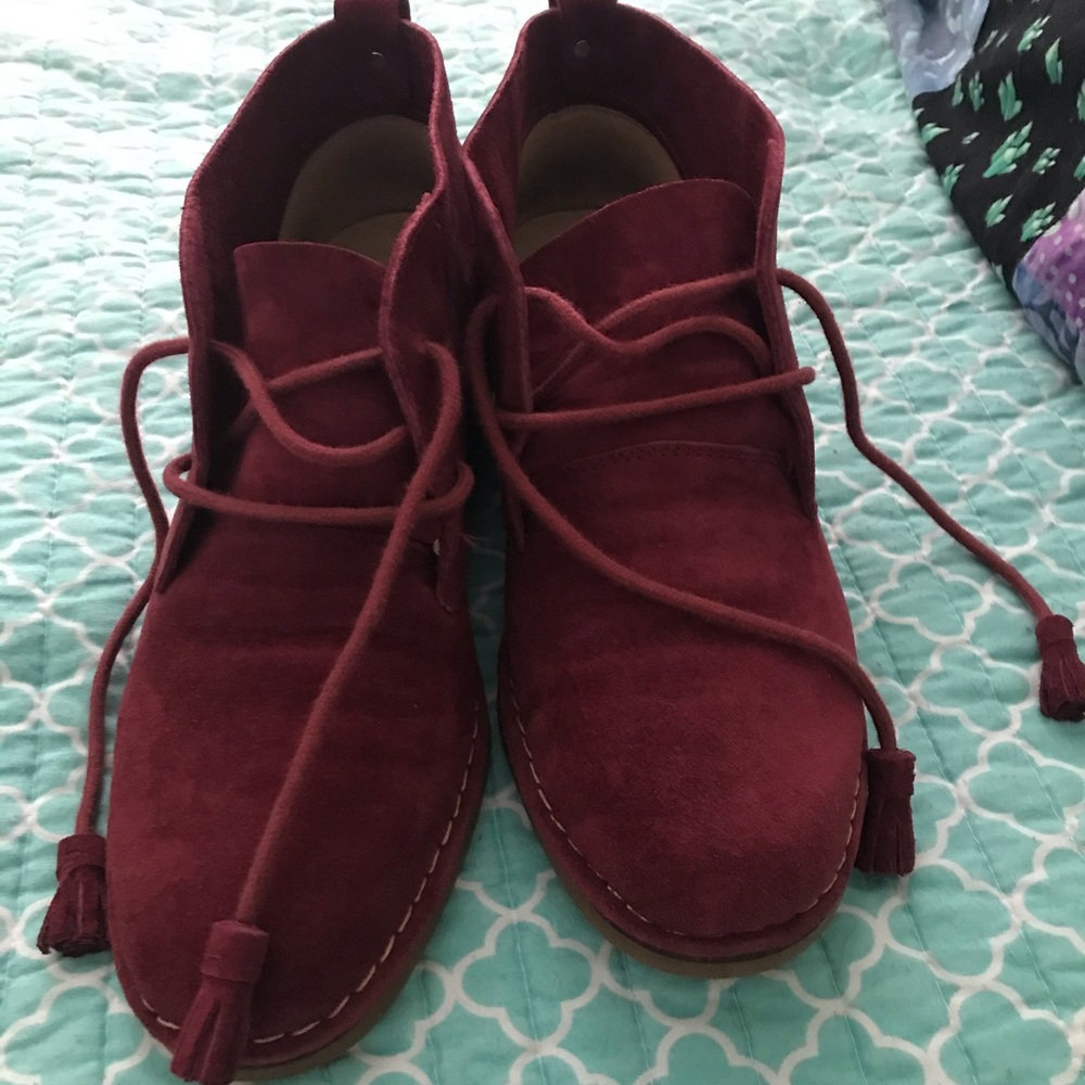Burgundy Hush Puppies Suede Booties size 10
